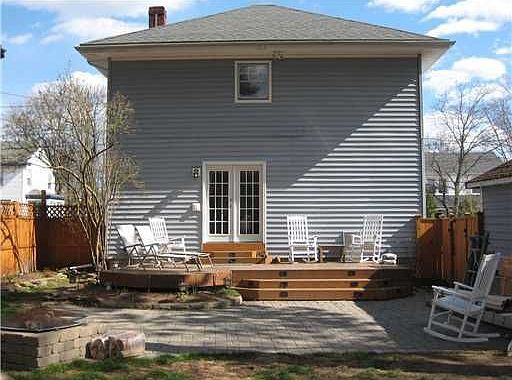 2nd image of 20 Bedell St