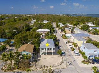 30 Coconut Dr, Key Largo, FL 33037