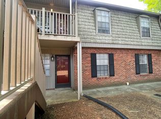 3824 E Country Club Rd, Winston Salem, NC 27104