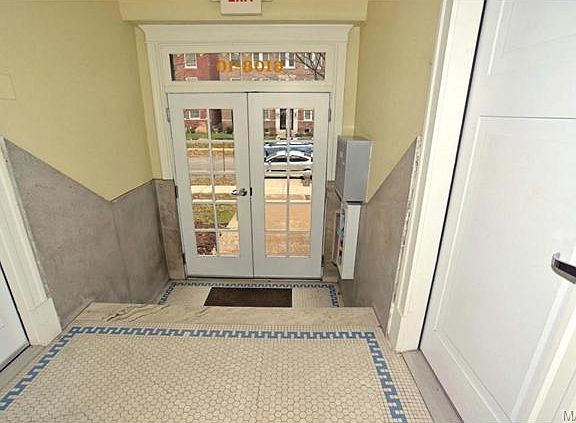 3rd image of 6108-6110 Washington Blvd #101