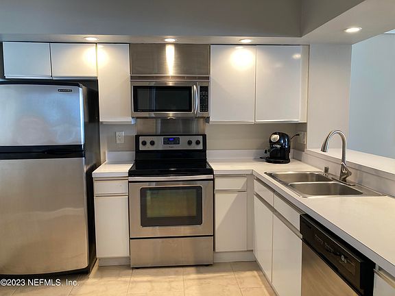 5th image of 1301 1ST Street #302