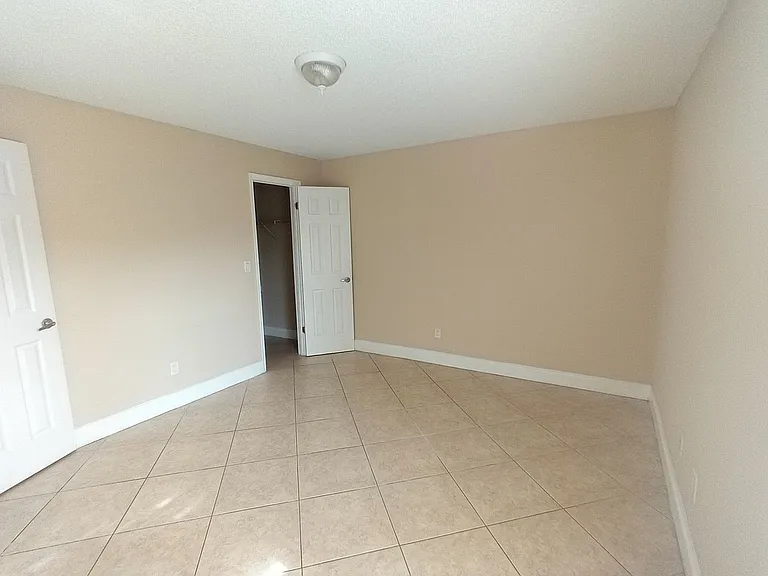5737 Gatlin Ave #428 — Photo 9