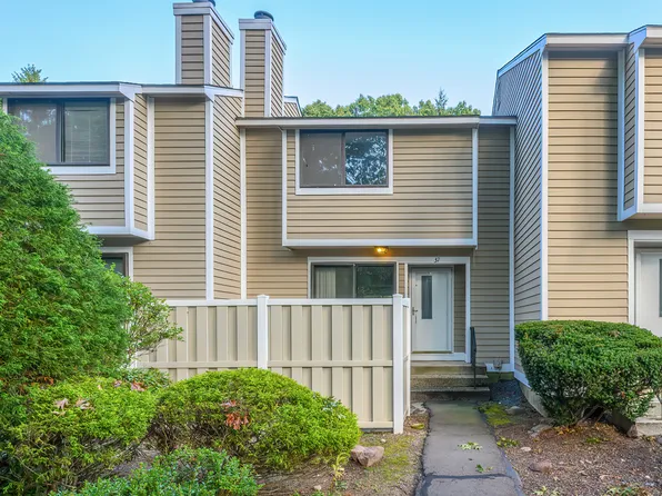 37 Ives Hill Court #37, Cheshire, CT 06410