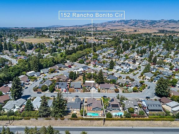 2nd image of 152 Rancho Bonito Circle