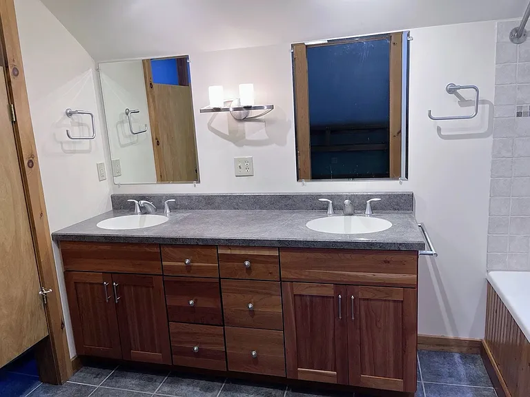 Main Bedroom Bath Vanity