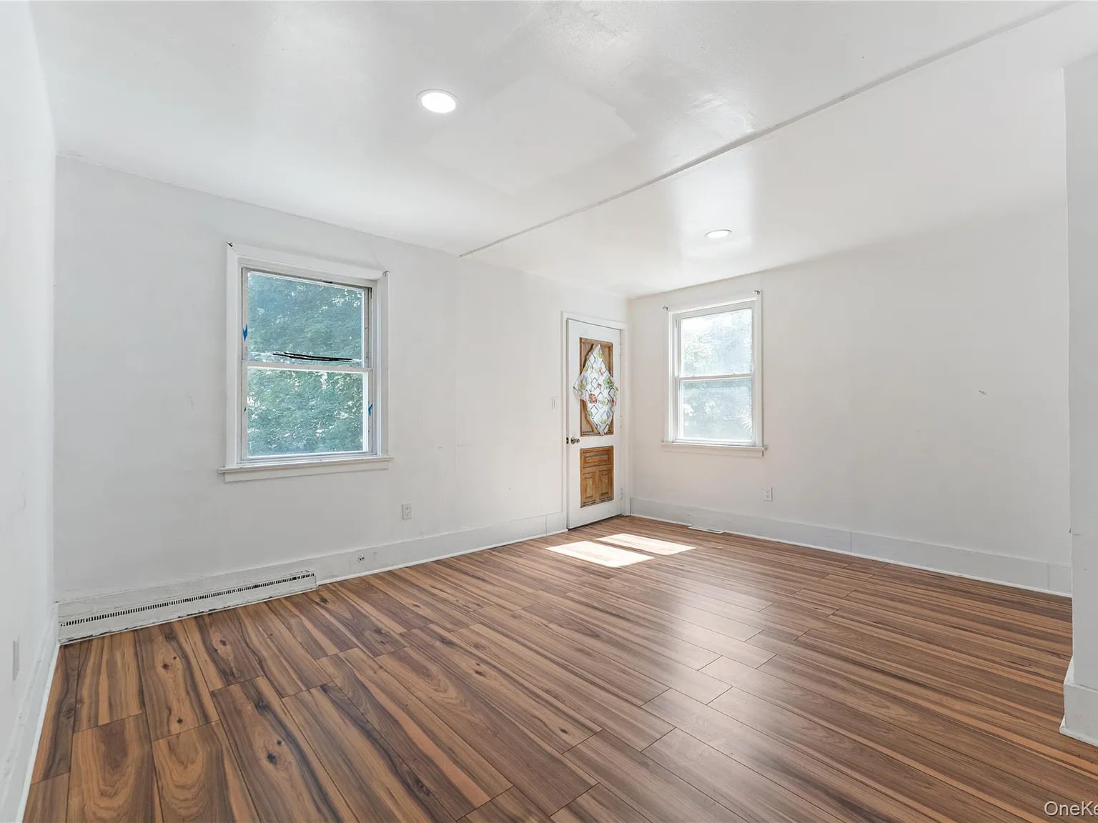 3 bed, 1.0 bath, 1461 sqft, $2,500 — Photo 2