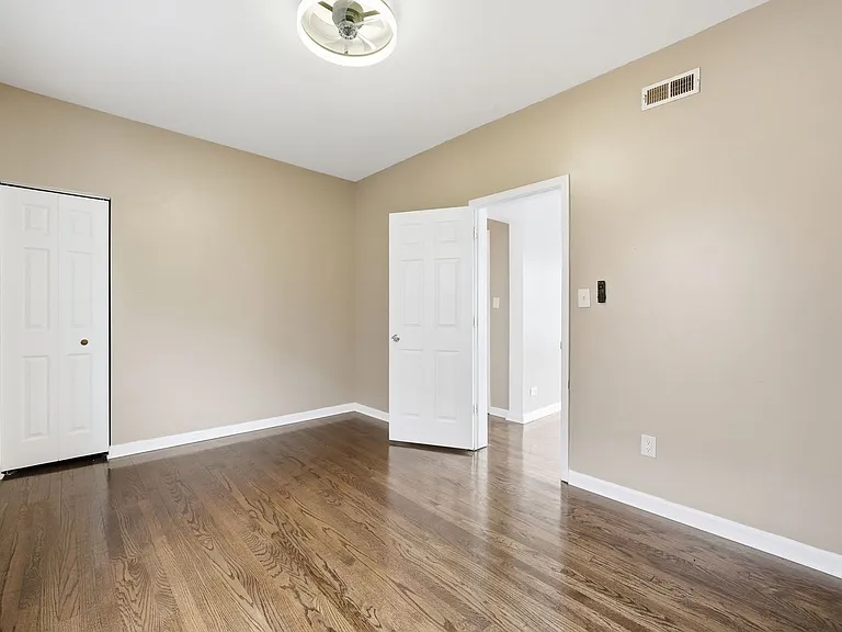 8041 S Laflin St #2 — Photo 15