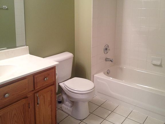 4th image of 204 S Lancelot Ln
