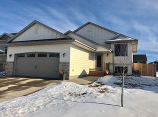 2208 S Macey Ave, Sioux Falls, SD 57106