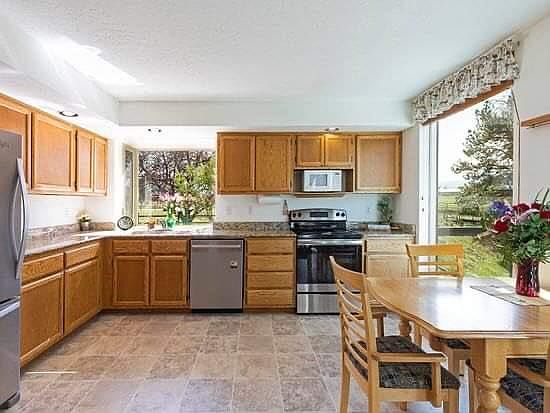 3rd image of 4025 Windsock Way #4025