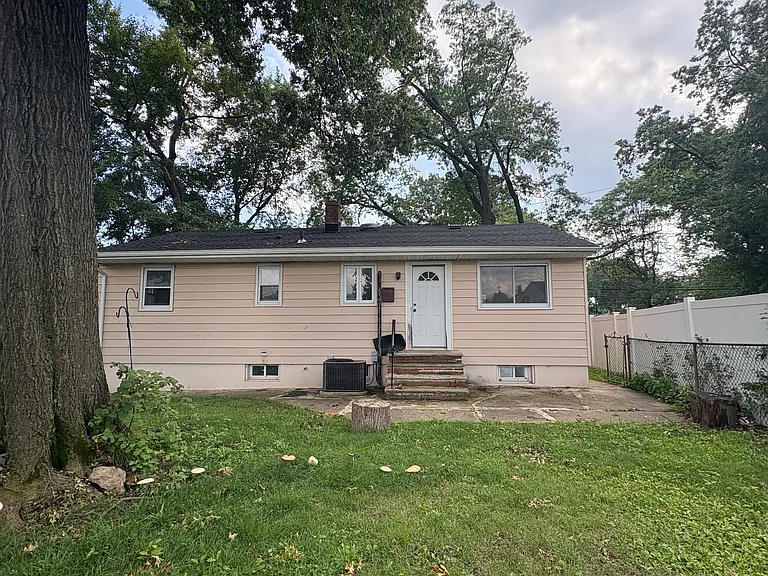 2614 N Stiles St — Photo 8
