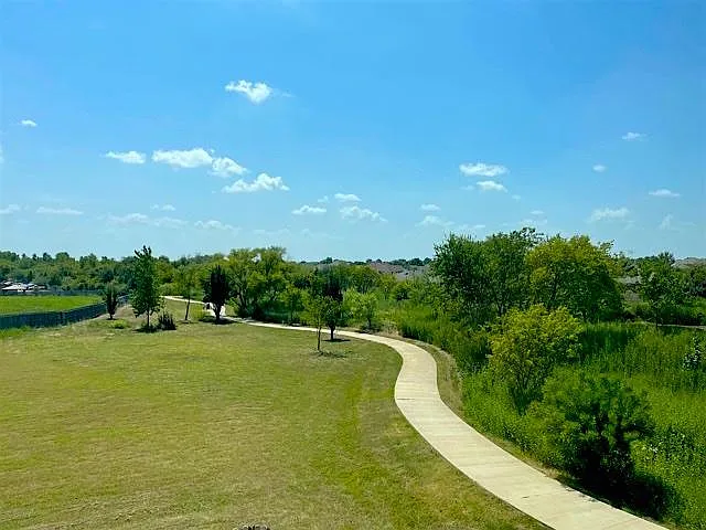 5004 Senator Dr — Photo 2