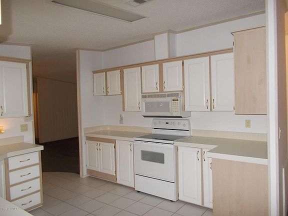 4th image of 462 Dolphin Cir