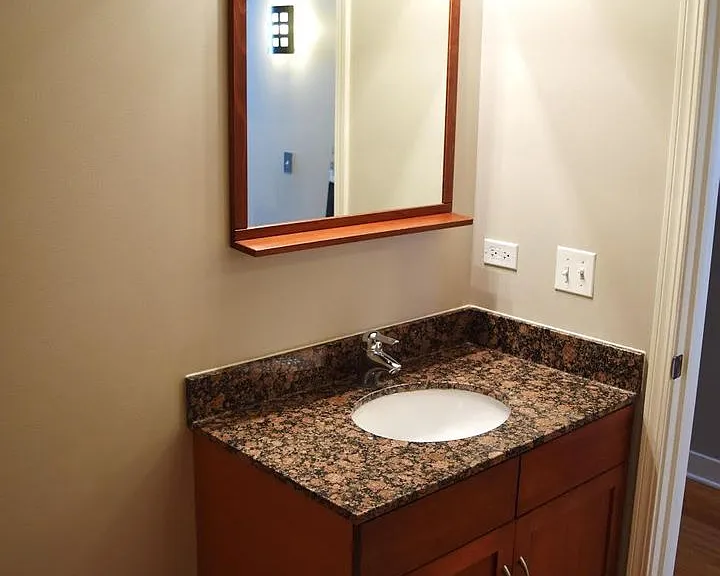 320 E 21st St #516 — Photo 10