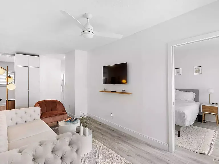 7315 Carlyle Ave #18 — Photo 4