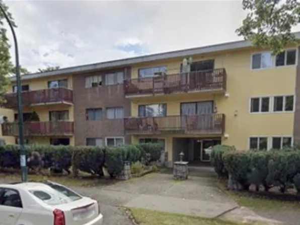 Chestnut Apartments