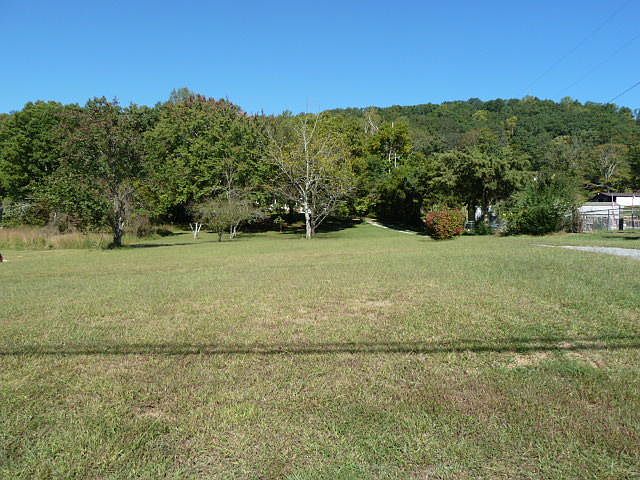 1st image of 927 Callahan Dr