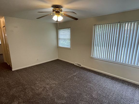 3rd image of 2611 Caledonia Ct