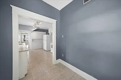 1326 Riverside Dr — Photo 12