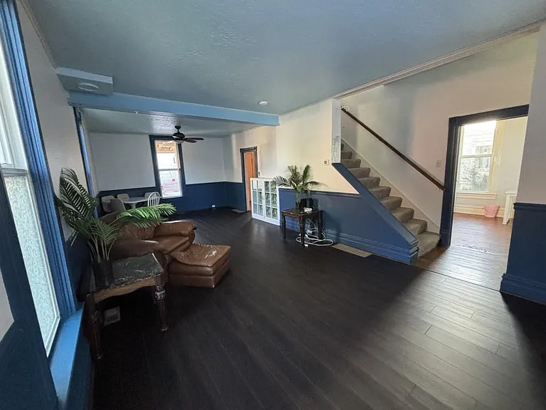1145 W Platinum St — Photo 2