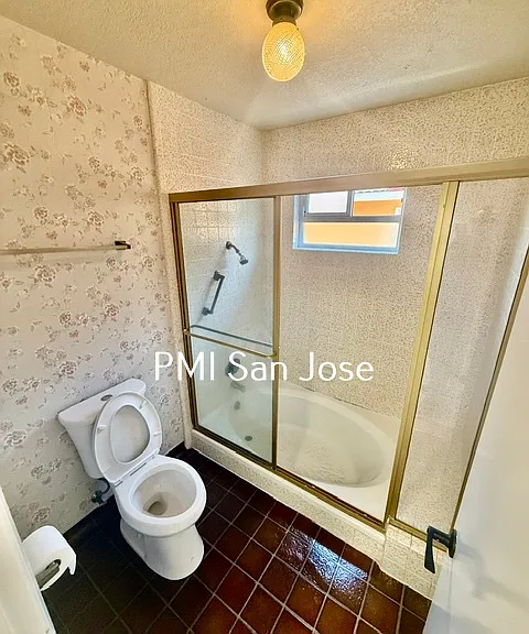 575 Kevenaire Dr - Master Bath 2_05162026