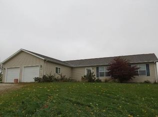 N1915 Orchard Rd, New holstein, WI 53061