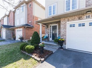 7 Southside Pl #16, Hamilton, ON L9C7W6