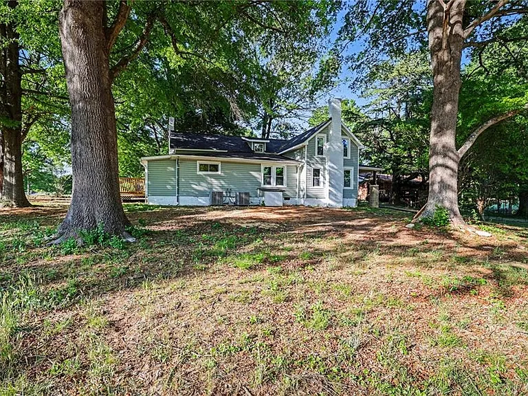 4534 Rocklane Dr — Photo 3