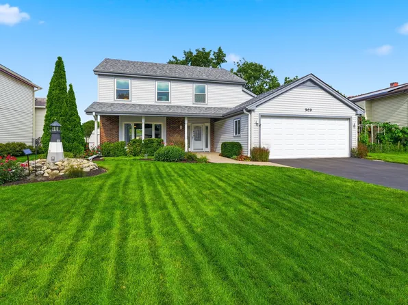 969 E Castlewood Ln, Bartlett, IL 60103