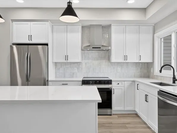 315 N Fireside Dr, Cochrane, AB T4C 0X4