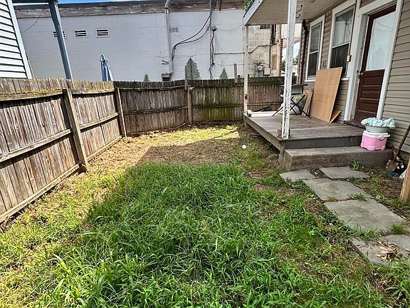 5th image of 352-354 Race St
