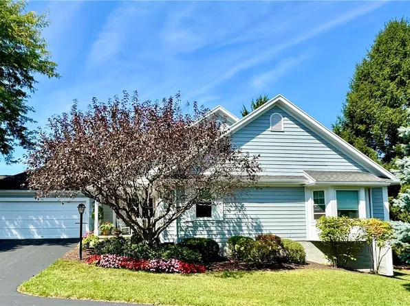 70 Stonington Dr, Pittsford, NY 14534