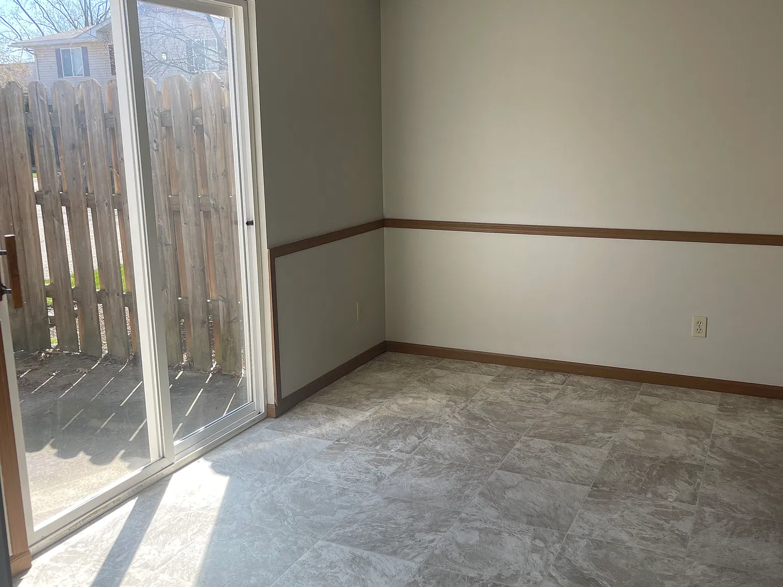 2 bed, 1.5 bath, 1000 sqft, $1,250 — Photo 4