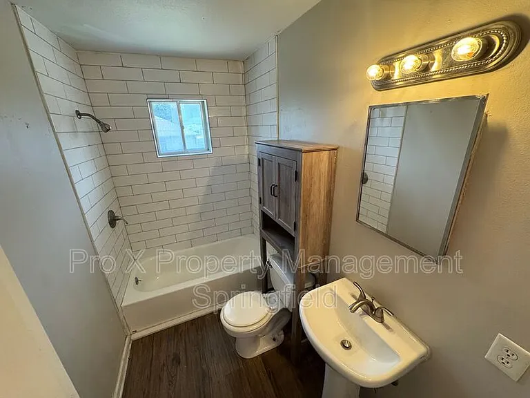 2929 E University St #5 — Photo 6