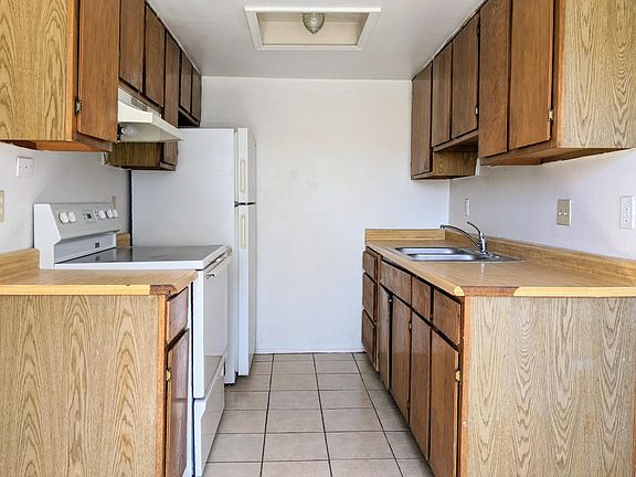 3rd image of 300 W Mescalero Rd Unit D