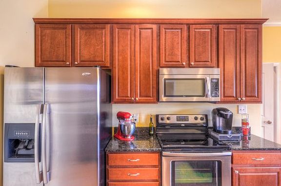 5th image of 482 Grovemont Pl