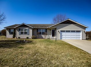 65855 Woodbury Dr, Goshen, IN 46526
