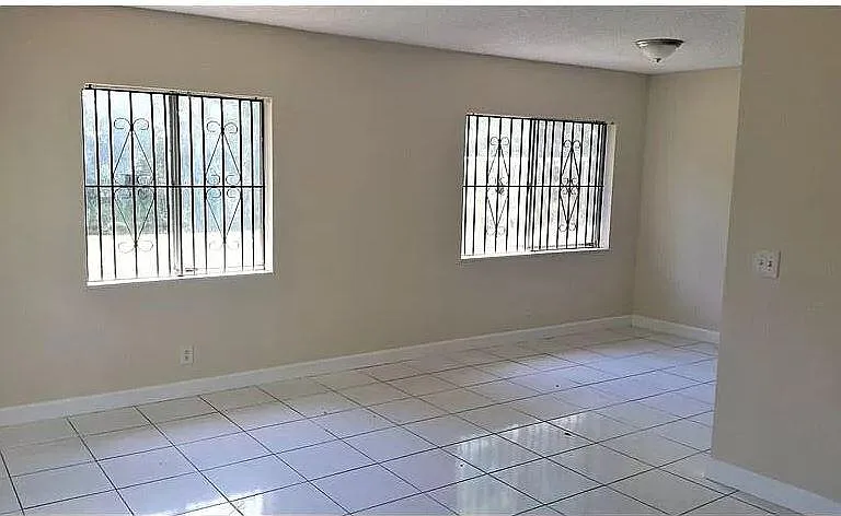 5710 NW 21st St #36-B — Photo 2