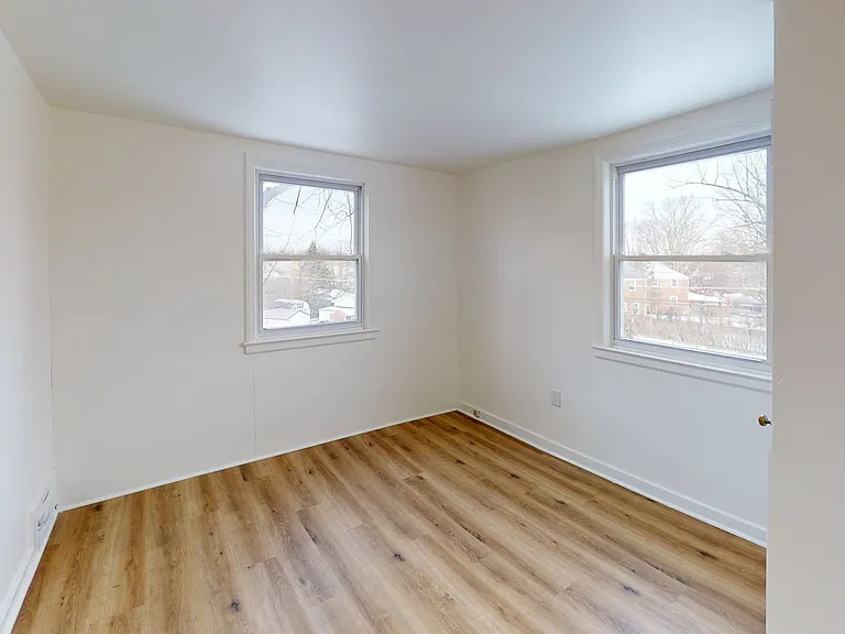 519 Vine St — Photo 10