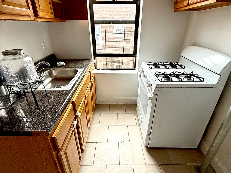 3521 Dekalb Ave #6C — Photo 3