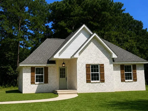 120 Will Thompson Rd, Picayune, MS 39466