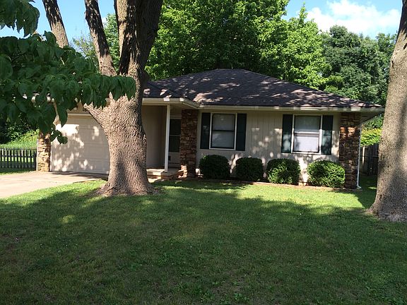 2nd image of 1834 N Drury Ave