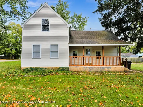 641 E Isham St, Lyons, MI 48851