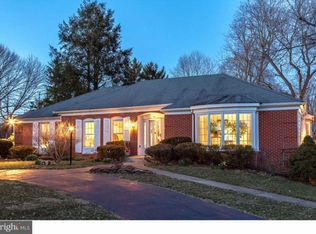 16 Creek Rim Dr, Titusville, NJ 08560