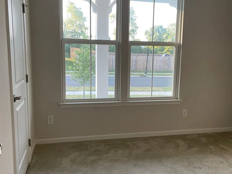 308 Grassy Glen Dr — Photo 7