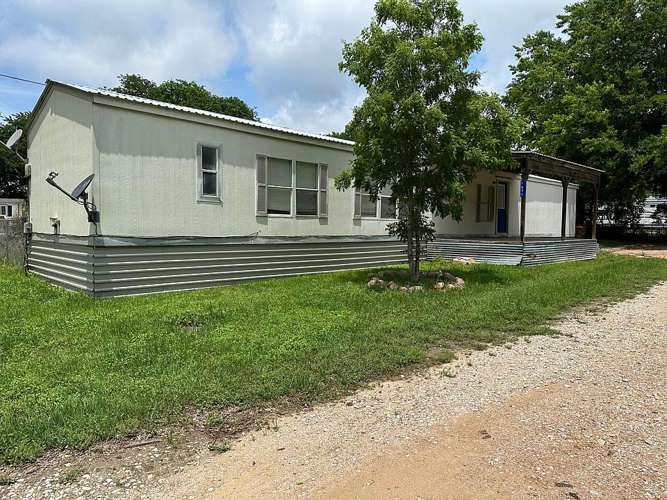 1st image of 1671 Valley Dr