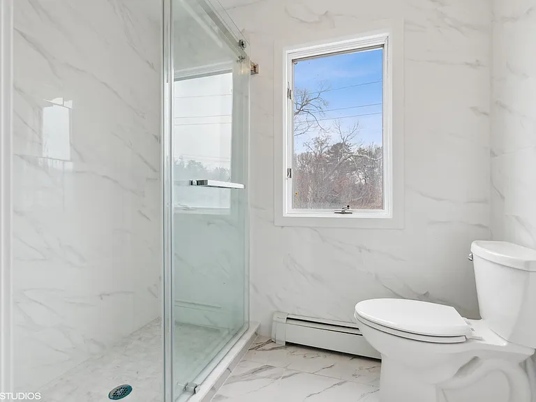 4 Box Tree Rd — Photo 30