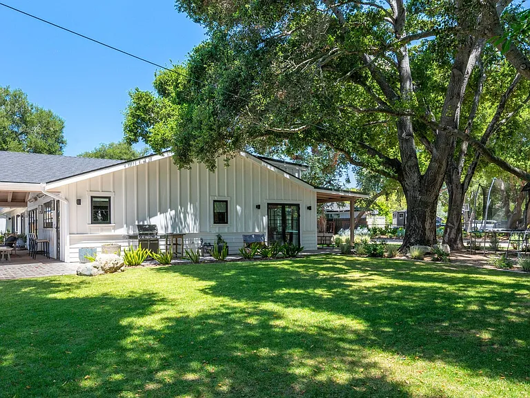 Deer Trail Pl — Photo 28