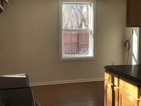 2nd image of 375 E Keays St
