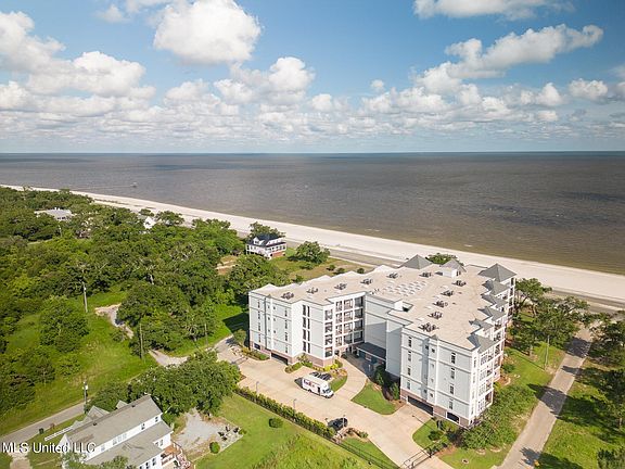 4th image of 1100 W Beach Blvd APT 403